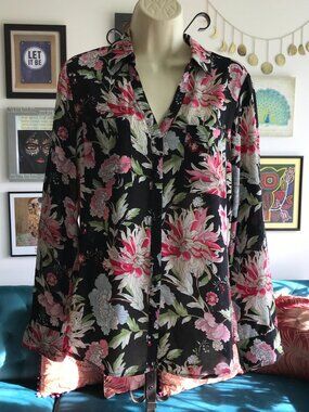 EXPRESS size M Portofino Slim Fit Black Pink Green Floral Button Front Blouse